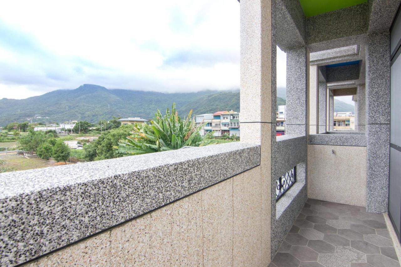 藍天普悠瑪民宿 Ji'an Exterior photo